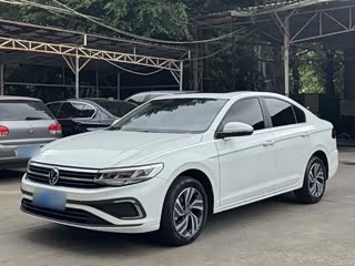 Volkswagen Bora, 2025 г., белый, 14 900 км Volkswagen Bora 2025 обновлённая версия 200TSI DSG комплектация «Юэсин Навигация»