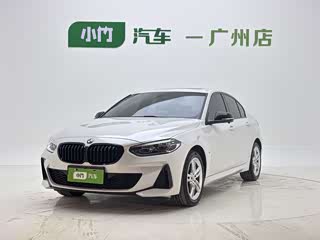 BMW 1 серия, 2022 г., белый, 17 000 км BMW 1 серия 2022 120i пакет M Sport, исполнение «Ночь»