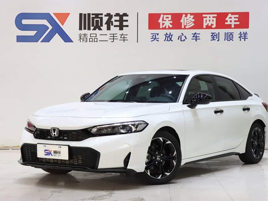 Honda Civic, 2025 г., белый, 23 000 км Honda Civic, 2025 г., белый, 23 000 км