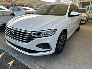 Volkswagen Lavida, 2023 г., белый, 30 000 км Volkswagen Lavida 2023 1.5L автомат пять миллионов версия