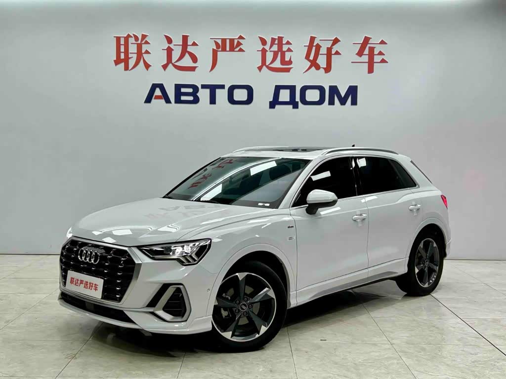 Audi Q3, 2023 г., белый, 36 400 км Audi 奥迪Q3, 2023 г., белый, 36 400 км