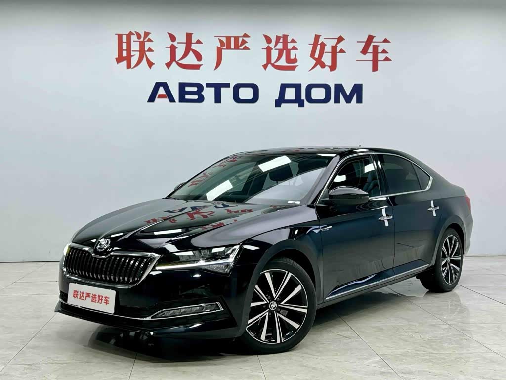 Skoda Superb, 2024 г., чёрный, 10 000 км Skoda 速派, 2024 г., чёрный, 10 000 км