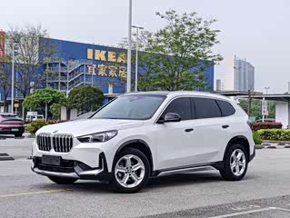BMW X1, 2023 г., белый, 21 000 км BMW X1 2023 sDrive20Li X设计套装