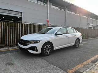 Volkswagen Lavida, 2024 г., белый, 13 000 км Volkswagen Lavida 2024 1.5L автомат исполнение «Звёздное небо» пять миллионов версия