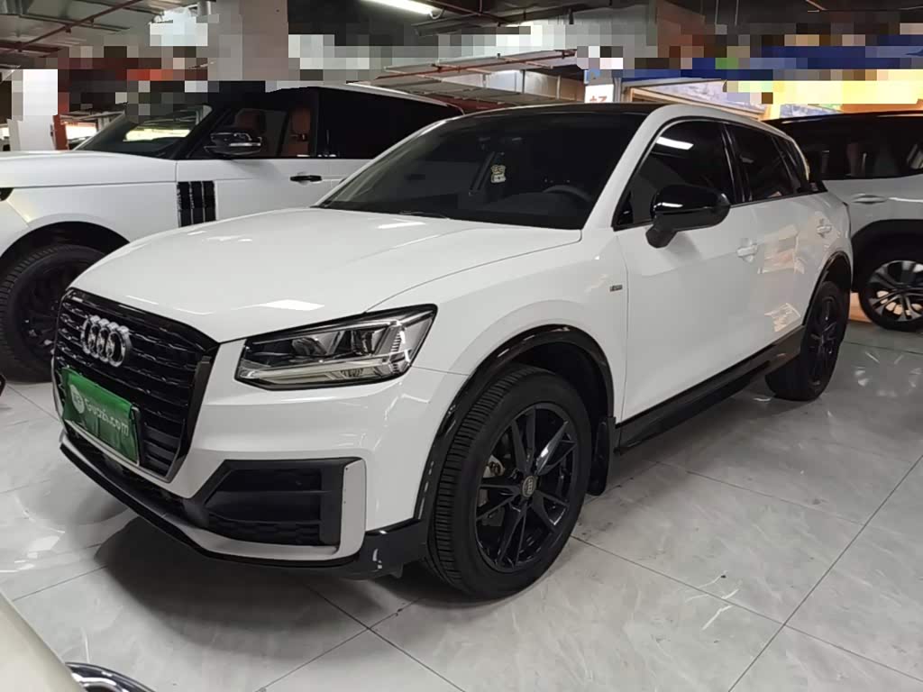 Audi Q2L, 2021 г., белый, 38 100 км Audi 奥迪Q2L, 2021 г., белый, 38 100 км