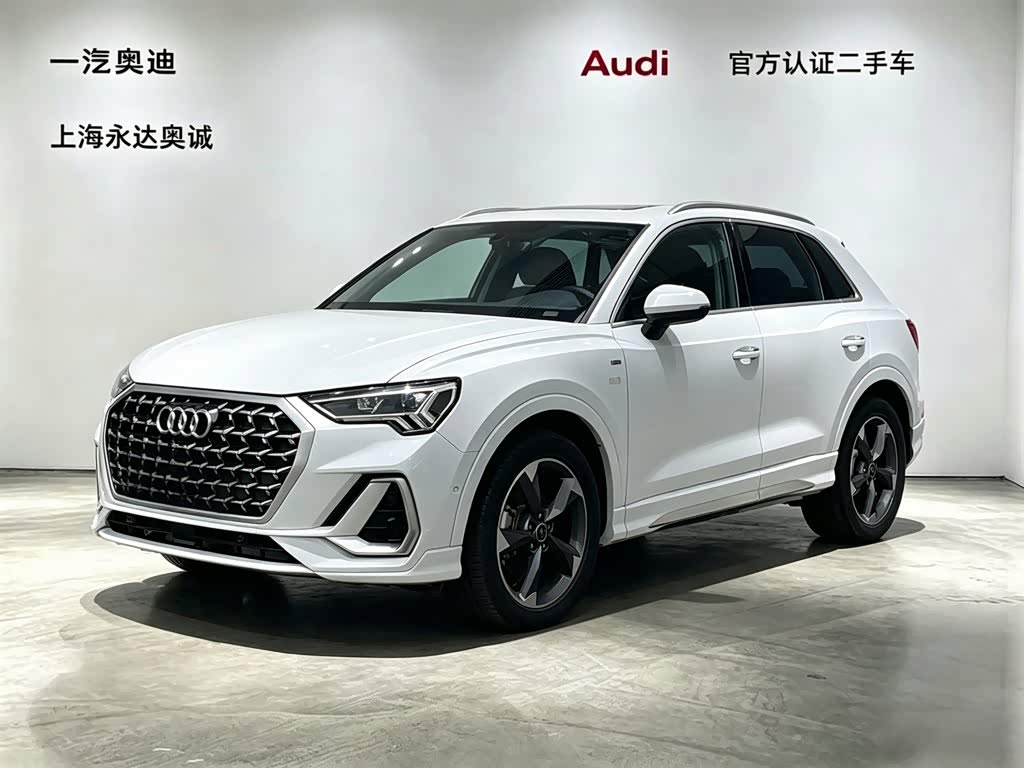 Audi Q3, 2024 г., белый, 34 000 км Audi 奥迪Q3, 2024 г., белый, 34 000 км