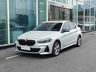 BMW 1 серия, 2021 г., белый, 38 000 км BMW 1 серия 2021 120i пакет M Sport, исполнение «Ночь»
