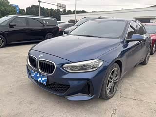 BMW 1 серия, 2022 г., синий, 37 000 км BMW 1 серия 2022 120i M Спорт