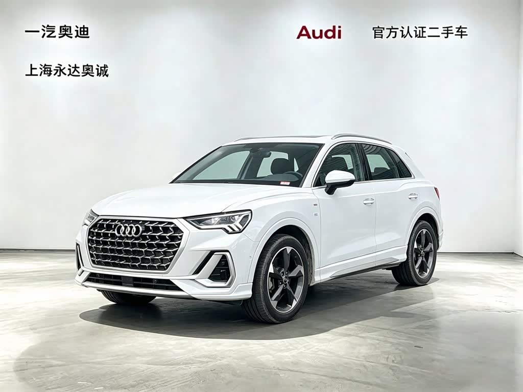 Audi Q3, 2024 г., белый, 54 000 км Audi 奥迪Q3, 2024 г., белый, 54 000 км