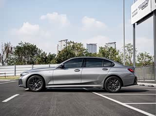 BMW 3 серия, 2024 г., серебристый / серый, 41 000 км BMW 3 серия 2024 330Li пакет M Sport, исполнение «Ночь»