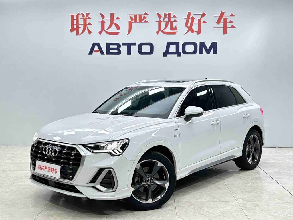 Audi Q3, 2022 г., белый, 21 300 км Audi 奥迪Q3, 2022 г., белый, 21 300 км