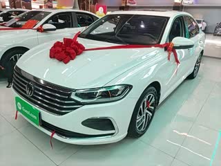 Volkswagen Lavida, 2023 г., белый, 48 000 км Volkswagen Lavida 2023 обновлённая версия 1.5L автомат пять миллионов версия