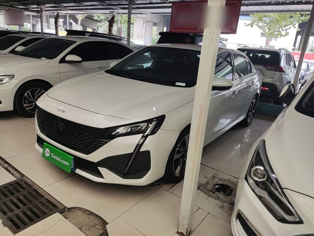 Peugeot 408, 2023 г., белый, 53 400 км Peugeot 标致408, 2023 г., белый, 53 400 км