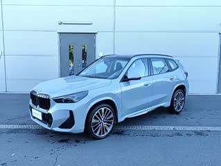 BMW X1, 2026 г., серебристый / серый, 9 000 км BMW X1 2026 xDrive25Li пакет M Sport, исполнение «Ночь»