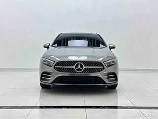 Mercedes-Benz A-Class, 2023 г., шампань / коричневый, 31 600 км