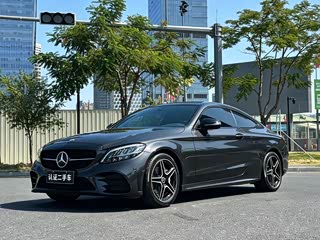 Audi A3, 2021 г., белый, 33 000 км Mercedes-Benz C-Class (импортная версия для Китая) 2022 обновлённая версия C 260 轿跑车
