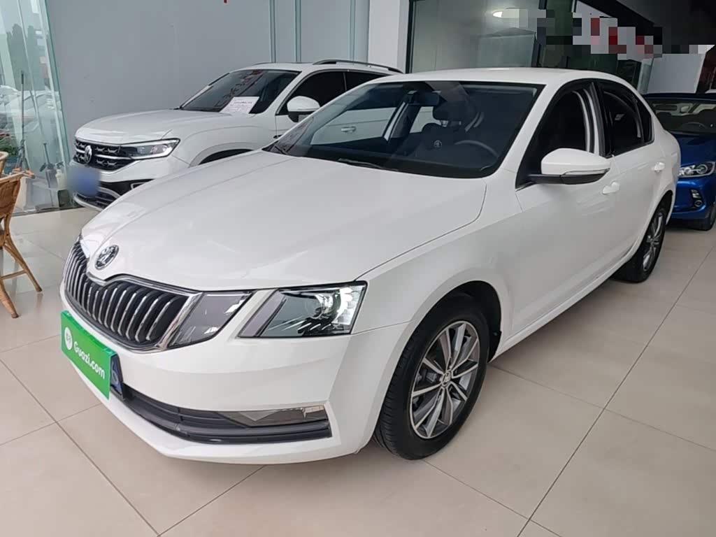 Skoda 明锐, 2021 г., белый, 60 600 км Skoda 明锐, 2021 г., белый, 60 600 км