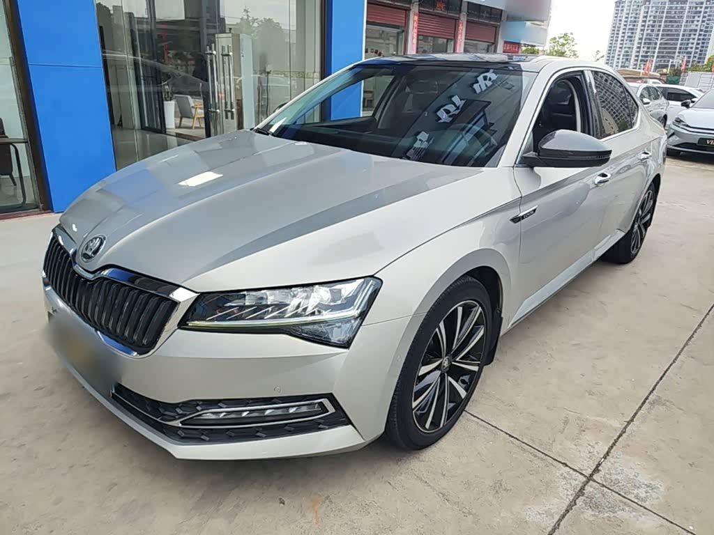 Skoda 速派, 2021 г., шампань / коричневый, 71 400 км Skoda 速派, 2021 г., шампань / коричневый, 71 400 км