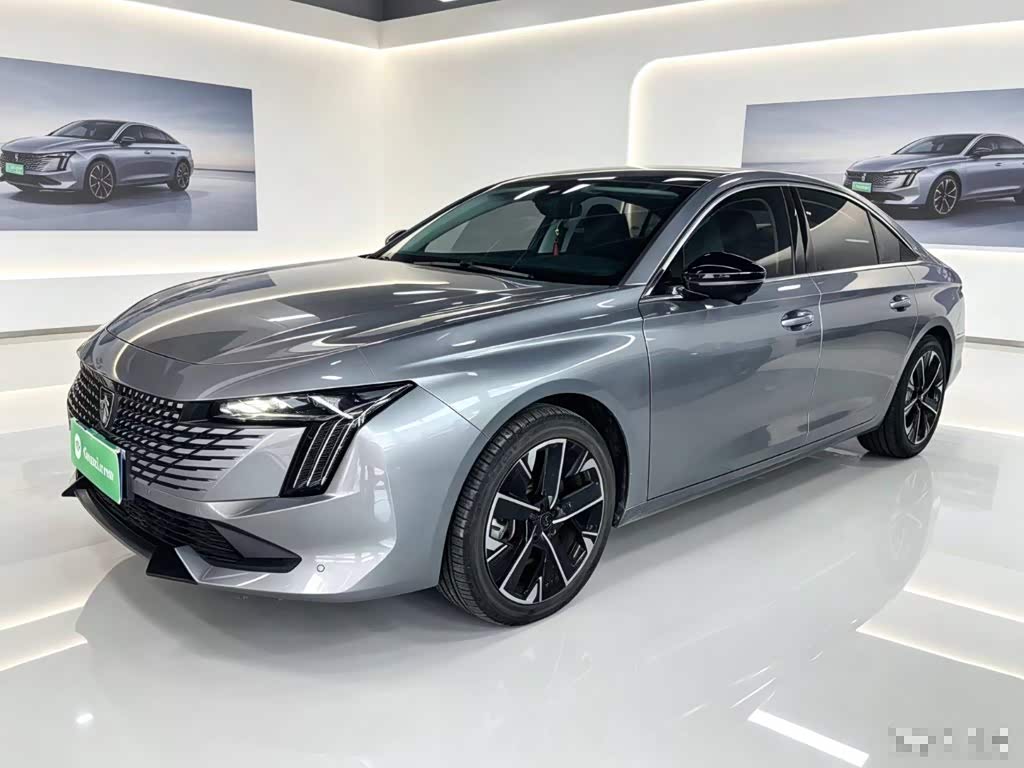 Peugeot 标致508, 2024 г., серебристый / серый, 35 500 км Peugeot 标致508, 2024 г., серебристый / серый, 35 500 км