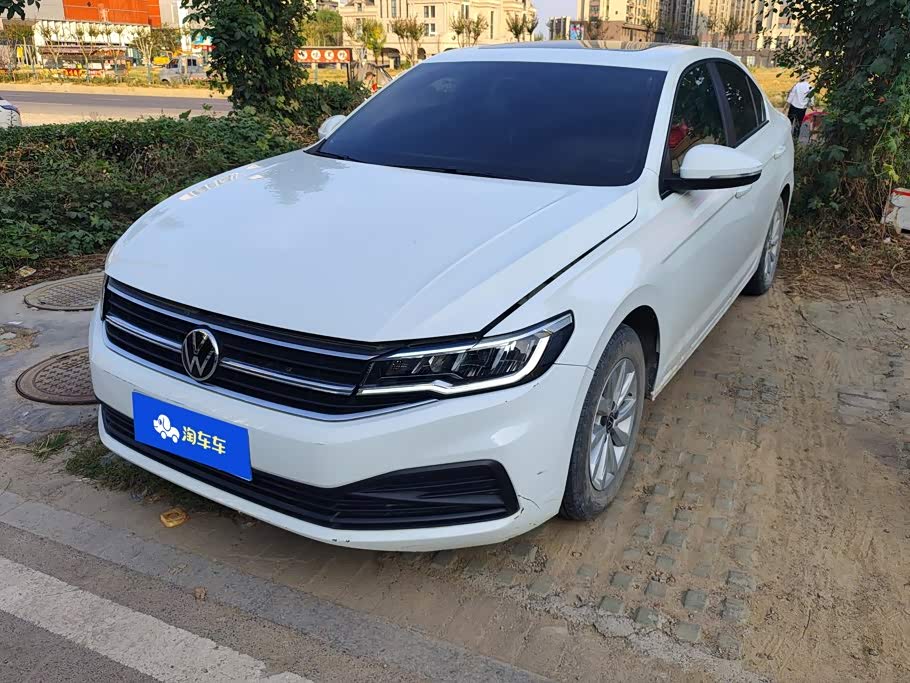 Volkswagen Bora, 2021 г., белый, 74 900 км Volkswagen Bora 2021 1.5L автомат Стиль Чжилянь версия