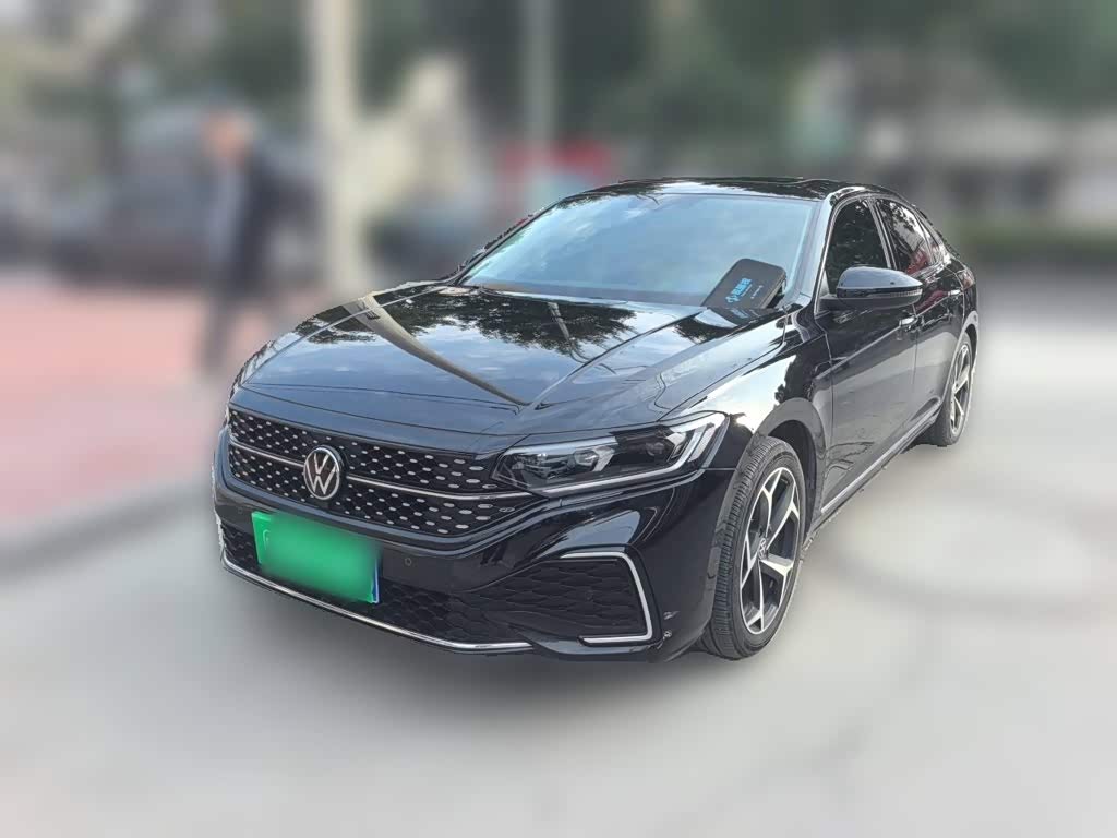Volkswagen Passat, 2024 г., чёрный, 33 500 км Volkswagen Passat 2024 330TSI исполнение «Звёздное небо» комплектация «Элита»