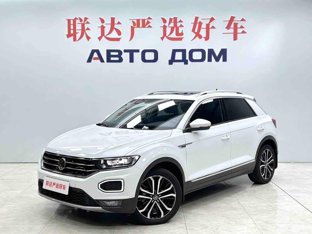 Volkswagen T-Roc, 2022 г., белый, 14 900 км Volkswagen T-Roc 2022 280TSI DSG одна ведущая ось Комфорт PLUS