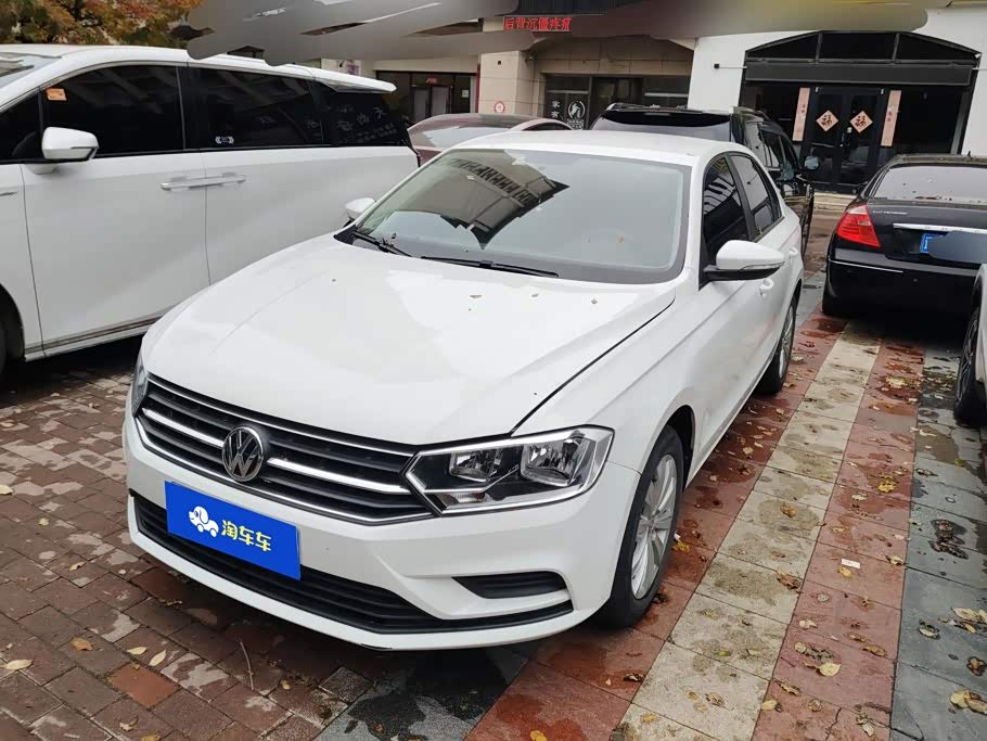 Volkswagen Bora, 2022 г., белый, 63 800 км Volkswagen Bora 2019 обновлённая версия 1.5L автомат, комплектация «Стиль» китайский экостандарт V