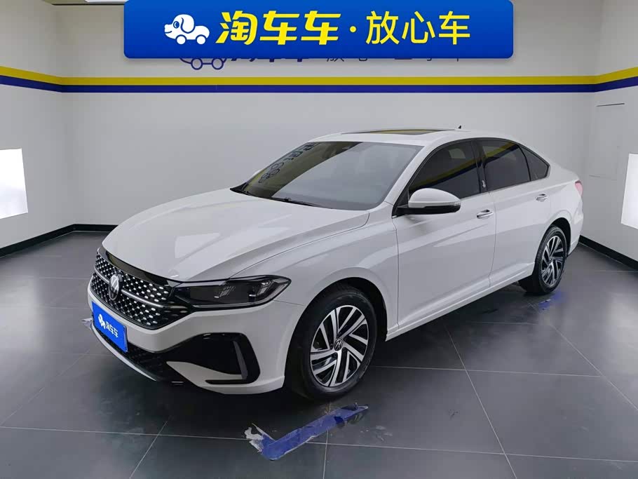 Volkswagen Lavida, 2024 г., белый, 18 200 км Volkswagen Lavida 2023 обновлённая версия 1.5L автомат исполнение «Звёздное небо» пять миллионов версия