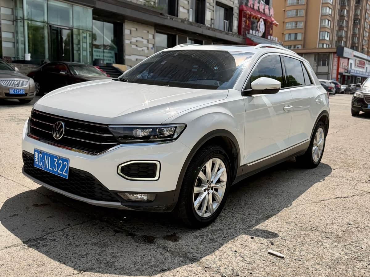 Volkswagen T-Roc, 2022 г., белый, 41 000 км Volkswagen T-Roc 2022 280TSI DSG одна ведущая ось Элита PLUS