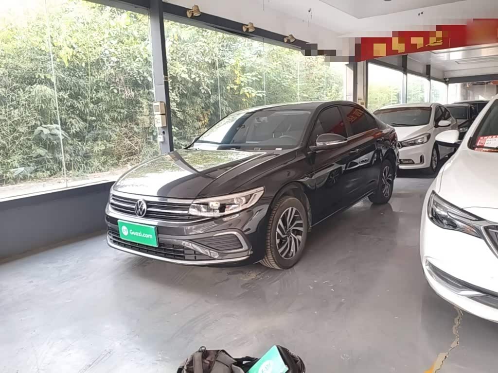 Volkswagen Bora, 2025 г., чёрный, 25 200 км Volkswagen Bora 2025 200TSI DSG комплектация «Юэсин Навигация»