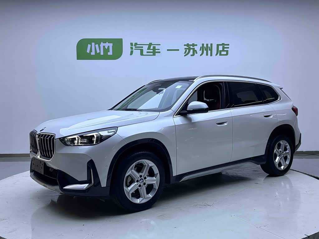 BMW X1, 2023 г., белый, 28 000 км BMW X1 2023 sDrive20Li X设计套装