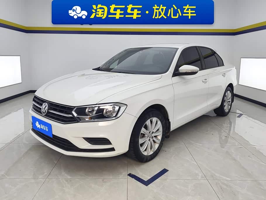 Volkswagen Bora, 2021 г., белый, 64 800 км Volkswagen Bora 2019 Bora · Легенда 1.5L автомат, комплектация «Стиль» китайский экостандарт VI