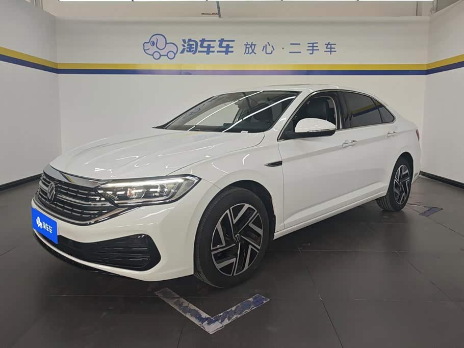 Volkswagen Sagitar, 2025 г., белый, 14 200 км Volkswagen Sagitar 2025 300TSI DSG комплектация «Чаоюэ»