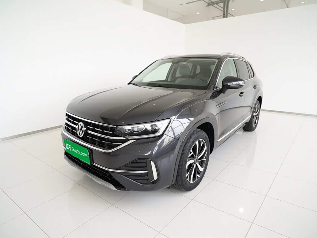 Volkswagen Tayron GTE, 2024 г., чёрный, 24 600 км Volkswagen Tayron GTE 2023 280TSI комплектация «Люкс Plus», исполнение «Цзиньцзе»