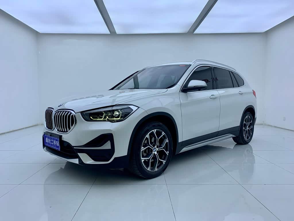 BMW X1, 2022 г., белый, 39 900 км BMW X1 2022 sDrive20Li комплектация «Эксклюзив»