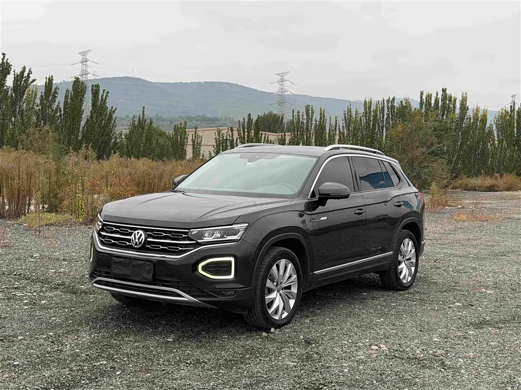 Volkswagen Tayron, 2021 г., серебристый / серый, 62 000 км Volkswagen Tayron 2021 380TSI полный привод комплектация «Люкс Чжилянь» Pro