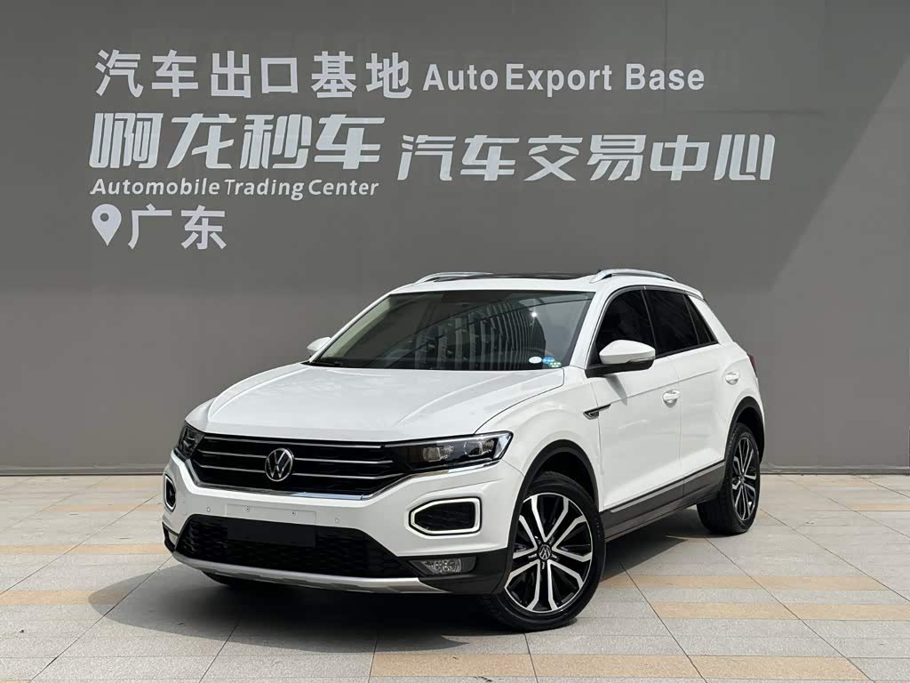 Volkswagen T-Roc, 2022 г., белый, 65 300 км Volkswagen T-Roc 2022 280TSI DSG одна ведущая ось Комфорт PLUS