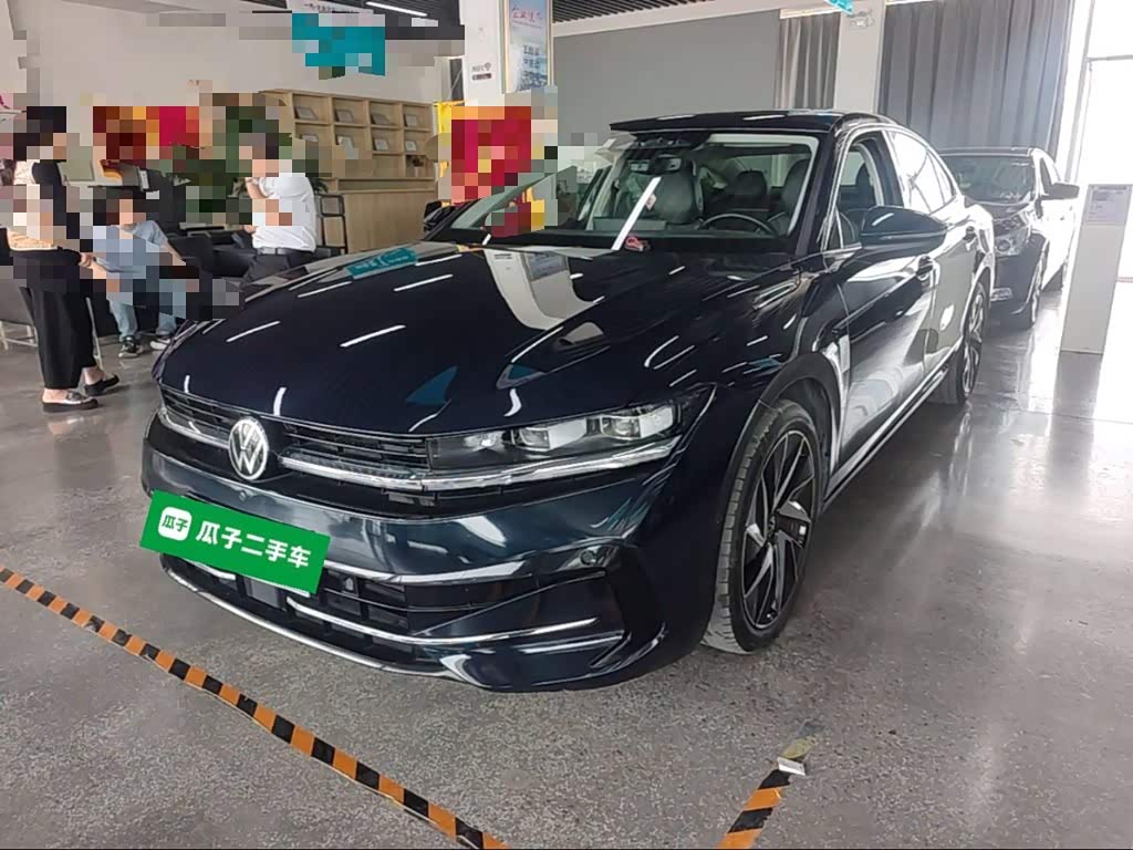 Volkswagen Magotan, 2024 г., синий, 12 700 км Volkswagen Magotan 2024 380TSI DSG комплектация «Суприм»