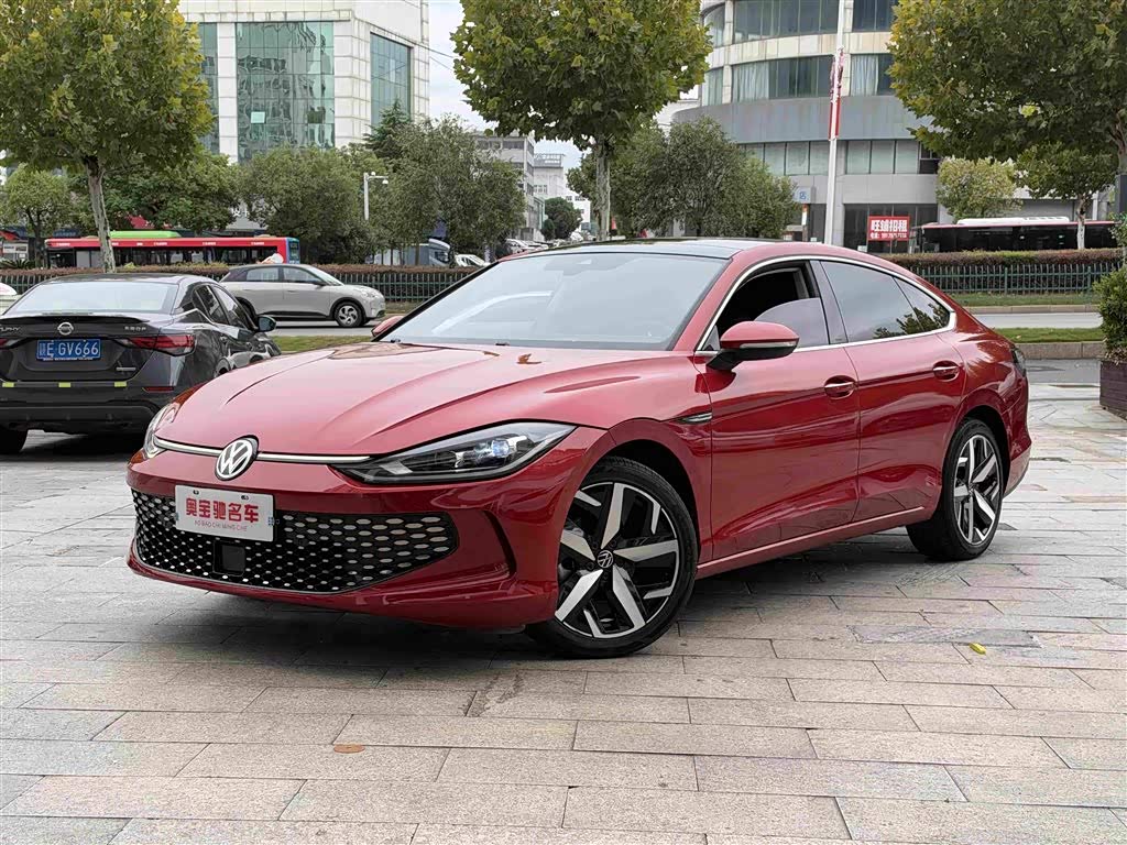 Volkswagen Lamando, 2022 г., красный / фиолетовый, 66 000 км Volkswagen Lamando 2022 Lamando L 280TSI DSG комплектация «Кула»