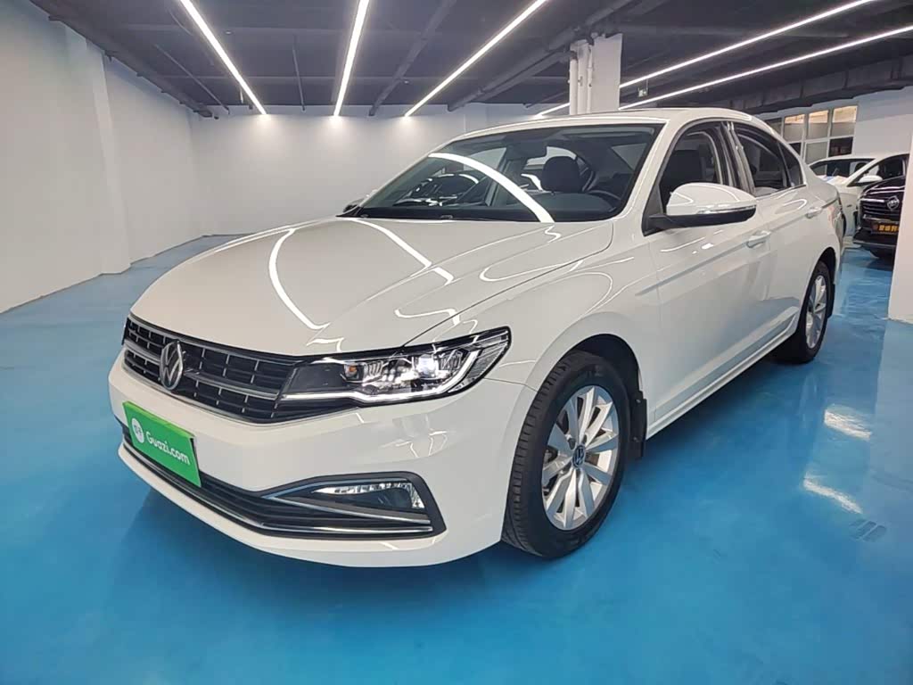 Volkswagen Bora, 2021 г., белый, 43 100 км Volkswagen Bora 2021 1.5L автомат Комфорт Чжилянь версия