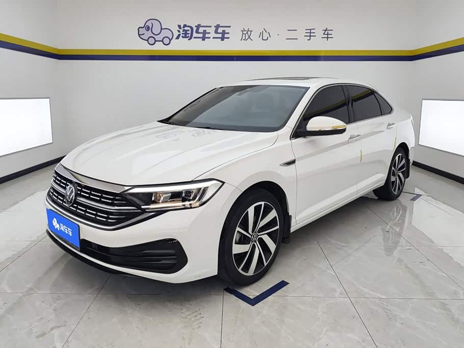 Volkswagen Sagitar, 2024 г., белый, 27 000 км Volkswagen Sagitar 2023 300TSI DSG комплектация «Чаоюэ»