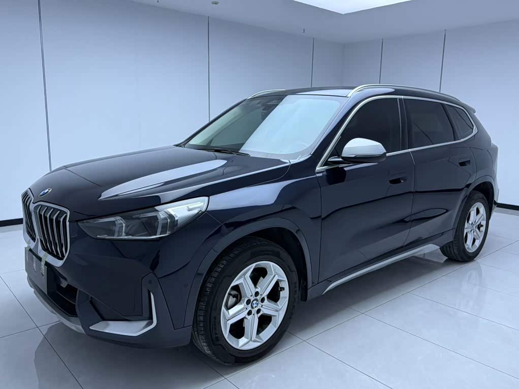 BMW X1, 2023 г., чёрный, 5 000 км BMW X1 2023 sDrive20Li X设计套装