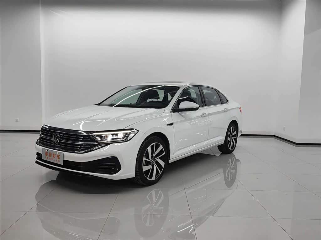 Volkswagen Sagitar, 2025 г., белый, 9 000 км Volkswagen Sagitar 2025 300TSI DSG комплектация «Чаоюэ»
