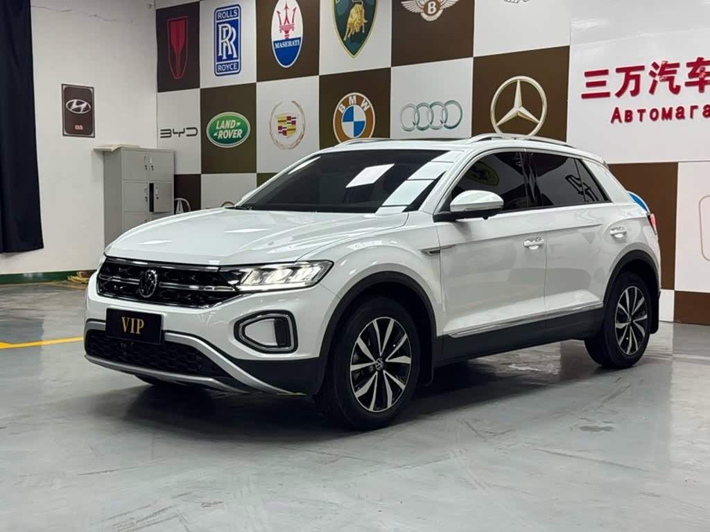 Volkswagen T-Roc, 2023 г., белый, 18 000 км Volkswagen T-Roc 2023 280TSI DSG одна ведущая ось Шигуан версия