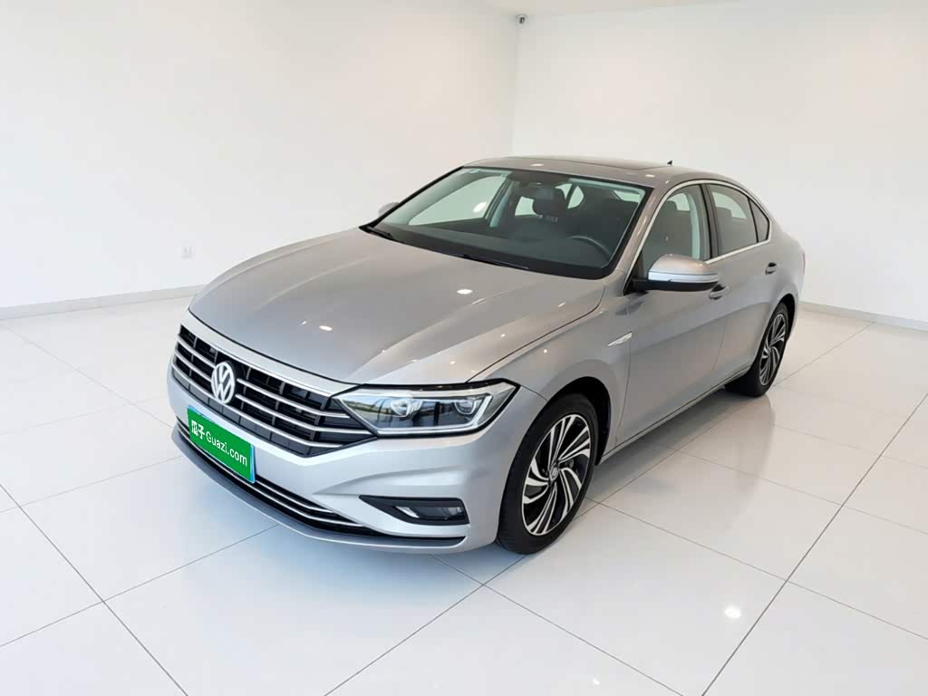 Volkswagen Sagitar, 2021 г., серебристый / серый, 68 100 км Volkswagen Sagitar 2021 280TSI DSG комплектация «Чаоюэ»