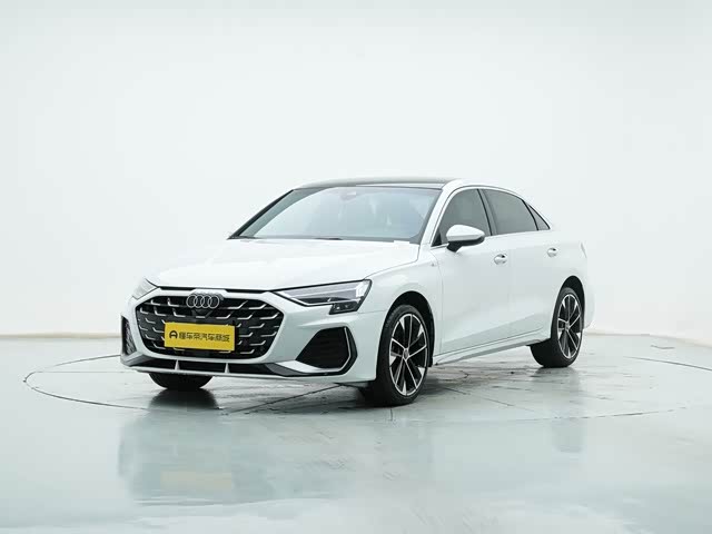 Audi A3, 2026 г., белый, 3 500 км Audi A3, 2026 г., белый, 3 500 км