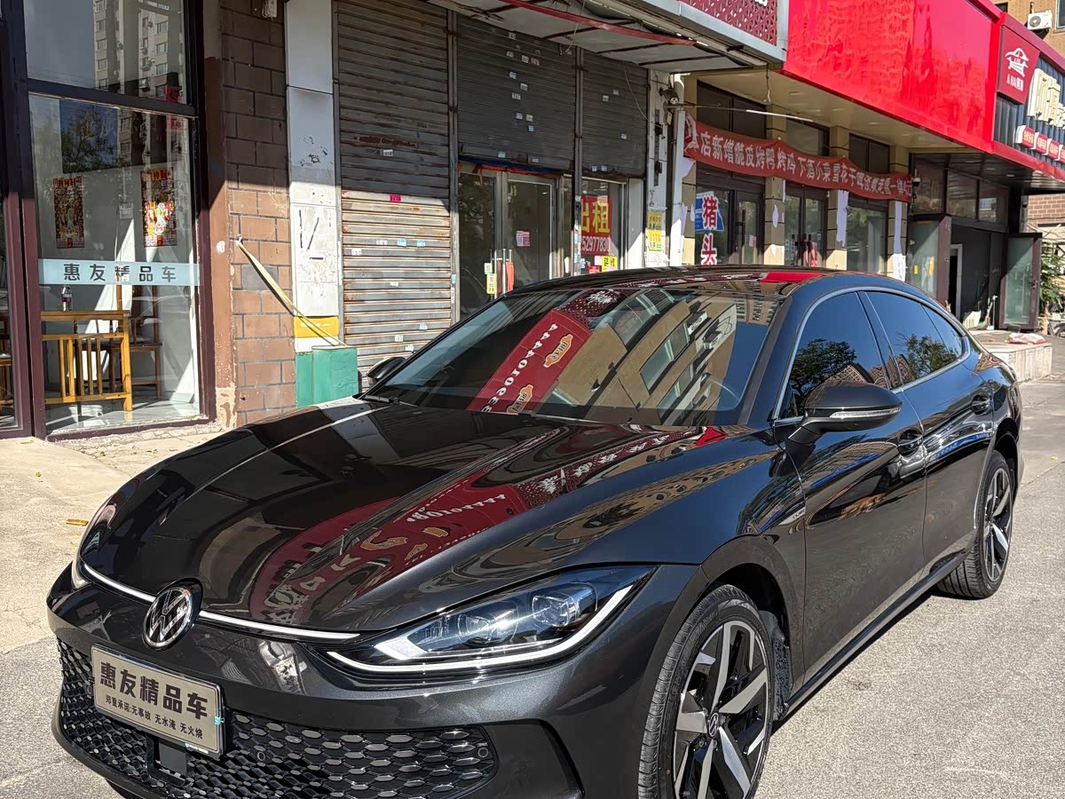 Volkswagen Lamando, 2023 г., серебристый / серый, 39 000 км Volkswagen Lamando 2023 Lamando L 280TSI DSG комплектация «Кула»