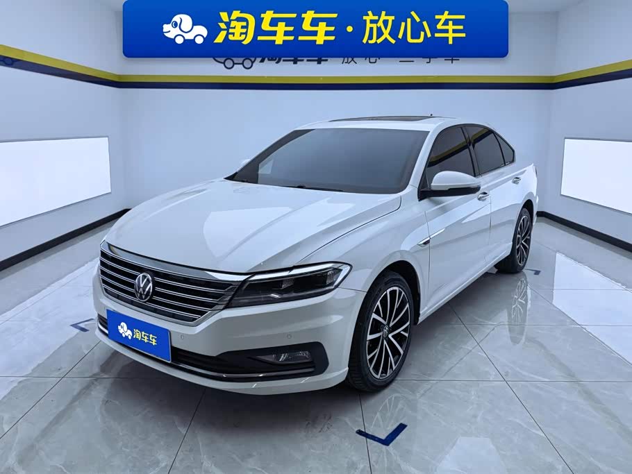 Volkswagen Lavida, 2021 г., белый, 39 300 км Volkswagen Lavida 2022 280TSI DSG Люкс