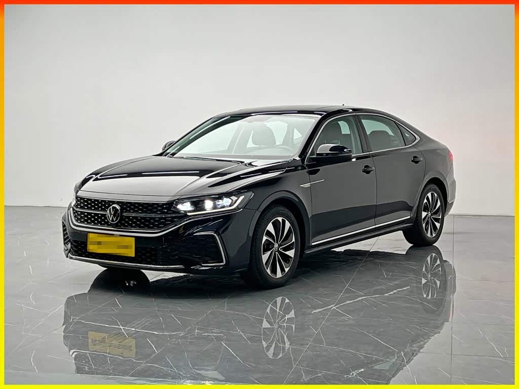 Volkswagen Passat, 2023 г., чёрный, 48 000 км Volkswagen Passat 2023 обновлённая версия 330TSI исполнение «Звёздное небо» комплектация «Элита»