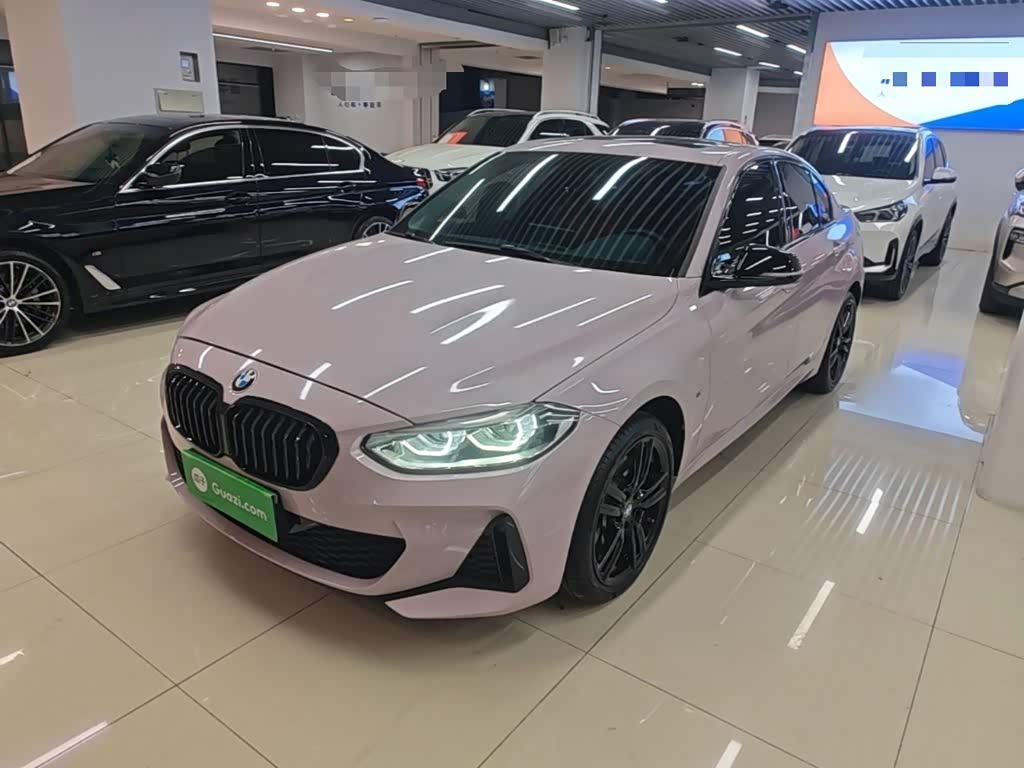 BMW 1 серия, 2023 г., чёрный, 29 400 км BMW 1 серия 2022 125i пакет M Sport, исполнение «Ночь»